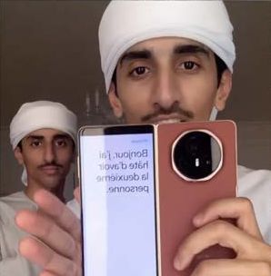 Creator filming with the HONOR Magic V3